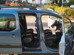 Blau Gebraucht 2014 Citroën Berlingo Van / Kleinbus | 6.690 € (Fairer Preis)