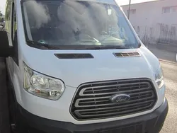 Weiß Gebraucht 2016 Ford Transit Van / Kleinbus | 12.999 €