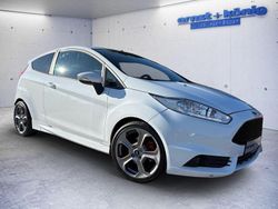 Weiß Gebraucht 2013 Ford Fiesta Sport Kleinwagen | 10.990 € (Etwas zu teuer)
