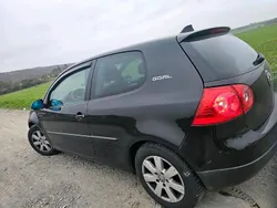 Schwarz Gebraucht 2006 VW Golf V Limousine | 4.500 €
