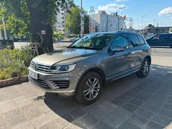 Grau Gebraucht 2015 VW Touareg R-line SUV | 18.499 € (Guter Preis)