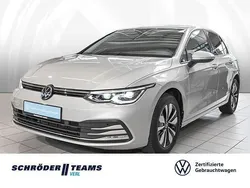 Ivory silver metallic Gebraucht 2024 VW Golf VIII Move Limousine | 28.980 € (Fairer Preis)