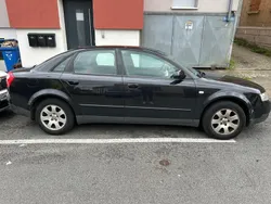 Schwarz Gebraucht 2001 Audi A4 Limousine | 650 € (Superpreis)