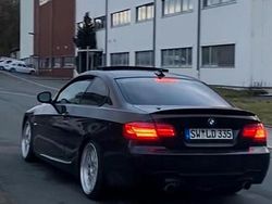 Schwarz Gebraucht 2011 BMW 335 Basis Coupé | 12.900 €