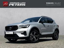 Silber Gebraucht 2024 Volvo XC40 Plus SUV | 39.999 € (Fairer Preis)