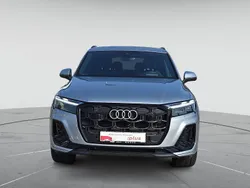 Satellitsilber metallic Gebraucht 2025 Audi Q7 S-Line SUV | 73.680 €