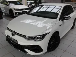 Pure white Gebraucht 2021 VW Golf VIII R Limousine | 35.990 € (Guter Preis)