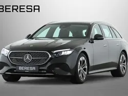 Grau Gebraucht 2025 Mercedes E300 Avantgarde Limousine | 65.990 €