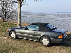 Schwarz Gebraucht 1990 Mercedes SL300 Cabrio | 27.100 €