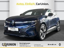 Nachtblau metallic, black pearlschwarz metallic Gebraucht 2024 Renault Mégane Techno Limousine | 46.360 €