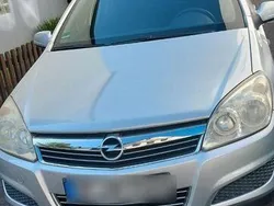 Silber Gebraucht 2007 Opel Astra Edition Limousine | 1.650 € (Guter Preis)