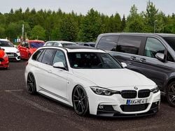 Weiß Gebraucht 2017 BMW 340 Comfort Edition Kombi | 39.500 €
