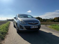 Grau Gebraucht 2012 Opel Corsa Edition Kleinwagen | 4.999 € (Etwas zu teuer)