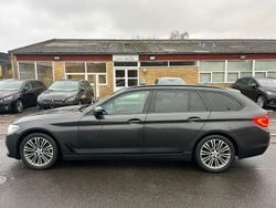 Grau Gebraucht 2020 BMW 530 Sport Line Kombi | 16.303 € (Guter Preis)