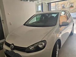 Weiß Gebraucht 2009 VW Golf VI Trendline Limousine | 5.100 € (Fairer Preis)