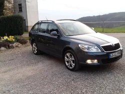 Grau Gebraucht 2010 Skoda Octavia Kombi | 4.100 € (Fairer Preis)