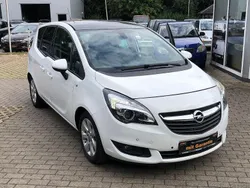 Weiß Gebraucht 2012 Opel Meriva Innovation Van / Kleinbus | 3.190 € (Fairer Preis)