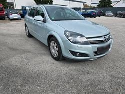 Grau Gebraucht 2009 Opel Astra Limousine | 950 € (Superpreis)