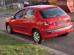 Rot Gebraucht 2010 Peugeot 206+ Kleinwagen | 1.100 € (Guter Preis)
