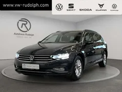 Grau Gebraucht 2023 VW Passat Business Kombi | 25.290 € (Fairer Preis)