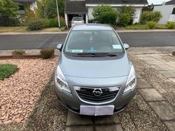 Grau Gebraucht 2013 Opel Meriva Active Van / Kleinbus | 4.488 € (Guter Preis)