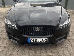 Schwarz Gebraucht 2016 Jaguar XF R-Sport Limousine | 23.000 € (Etwas zu teuer)