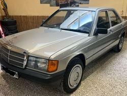 Silber Gebraucht 1987 Mercedes 190 Limousine | 9.999 €