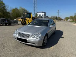Silber Gebraucht 2002 Mercedes C220 Elegance Limousine | 2.199 € (Fairer Preis)