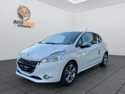Weiß Gebraucht 2014 Peugeot 208 Allure Kleinwagen | 3.980 € (Fairer Preis)