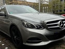 Grau Gebraucht 2013 Mercedes 220 Avantgarde Kombi | 12.000 €
