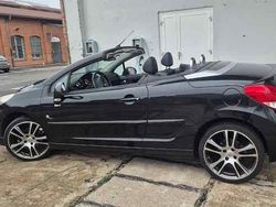 Schwarz Gebraucht 2011 Peugeot 207 CC Cabrio | 7.900 €