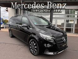 Obsidianschwarz (metallic) Gebraucht 2024 Mercedes V300 Avantgarde Van / Kleinbus | 69.990 € (Guter Preis)