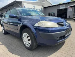 Blau Gebraucht 2005 Renault Mégane II Avantage Limousine | 2.890 € (Fairer Preis)