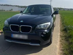 Schwarz Gebraucht 2011 BMW X1 SUV | 7.000 €