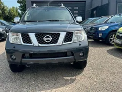 Silber Gebraucht 2008 Nissan Navara Abholung | 9.499 €