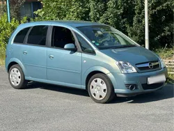 Blau Gebraucht 2006 Opel Meriva Van / Kleinbus | 2.650 € (Fairer Preis)