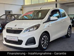 Weiß Gebraucht 2015 Peugeot 108 Active Kleinwagen | 5.590 € (Fairer Preis)