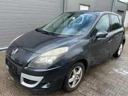 Grau Gebraucht 2011 Renault Scénic III Van / Kleinbus | 5.299 € (Superpreis)