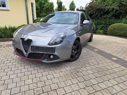 Grau Gebraucht 2017 Alfa Romeo Giulietta Super Kleinwagen | 11.980 € (Fairer Preis)