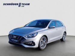 Silber Gebraucht 2023 Hyundai i30 Trend Limousine | 16.490 € (Etwas zu teuer)