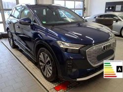 Navarrablau metallic (metallic) Gebraucht 2022 Audi e-tron SUV | 24.670 € (Fairer Preis)