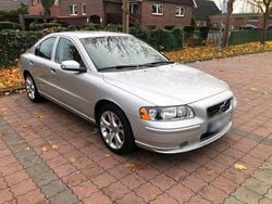 Grau Gebraucht 2008 Volvo S60 Limousine | 4.500 € (Teuer)