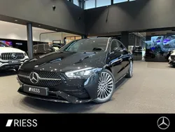 Schwarz Gebraucht 2025 Mercedes CLA220 AMG Limousine | 52.400 €