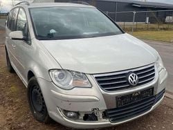 Silver leaf metallic Gebraucht 2009 VW Touran Trendline Van / Kleinbus | 1.499 € (Superpreis)