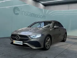 Grau Gebraucht 2024 Mercedes A200 AMG Line Premium Plus Limousine | 35.950 € (Fairer Preis)