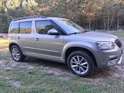 Grau Gebraucht 2016 Skoda Yeti Joy SUV | 11.950 € (Fairer Preis)