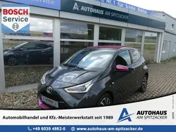 Grau Gebraucht 2020 Toyota Aygo x-style Kleinwagen | 10.990 € (Fairer Preis)