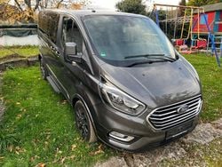 Grau Gebraucht 2019 Ford Tourneo Kombi | 26.775 € (Guter Preis)