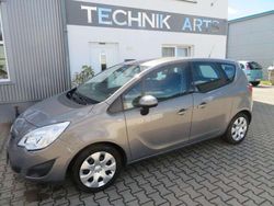 Beige Gebraucht 2012 Opel Meriva Van / Kleinbus | 6.999 € (Etwas zu teuer)
