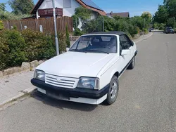 Weiß Gebraucht 1985 Opel Ascona Cabrio | 3.999 €